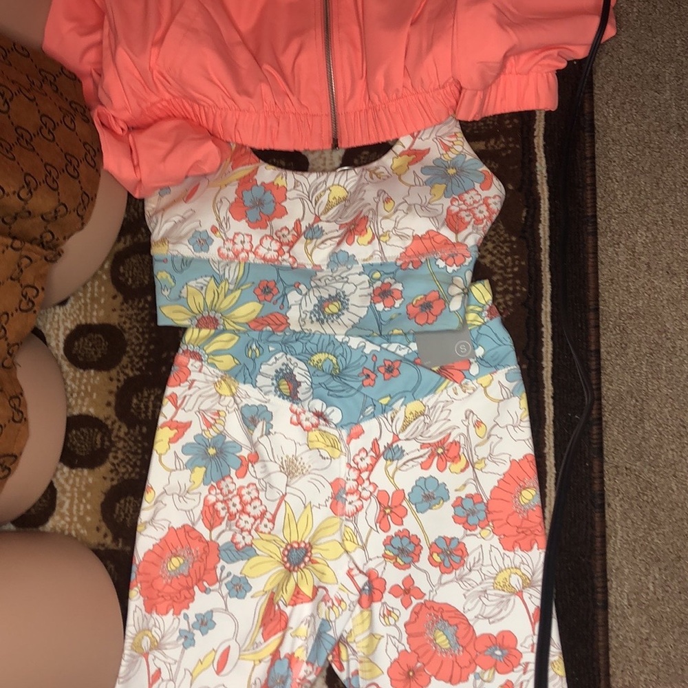 🆕 Forever 21 Summer 3pc Workout Outfit with Jacket